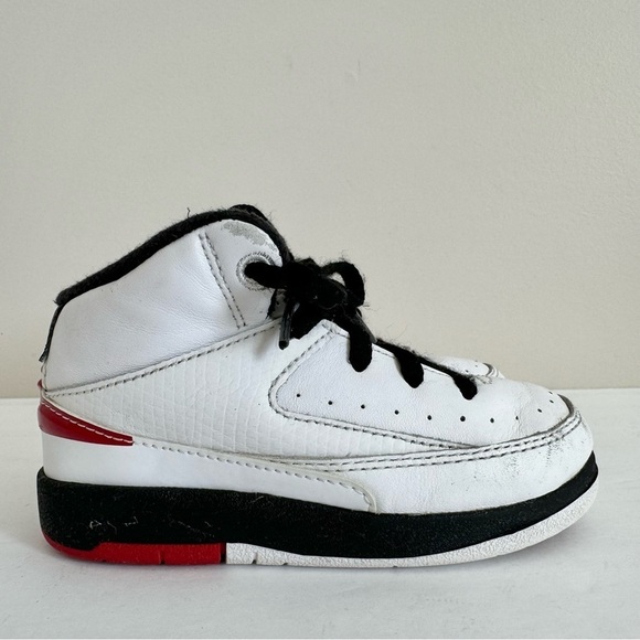 Nike Air Jordan 2 Retro PS Chicago White Black Varsity Red AJ2 DQ8564 106 - Picture 3 of 17